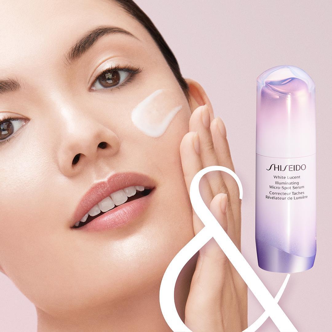 Shiseido White Lucent Illuminating Micro-Spot Serum giải quyết tận gốc nguyên nhân gây thâm nám bằng cách ngăn ngừa và phân tán tổ hợp melanin trong lớp hạ bì của da